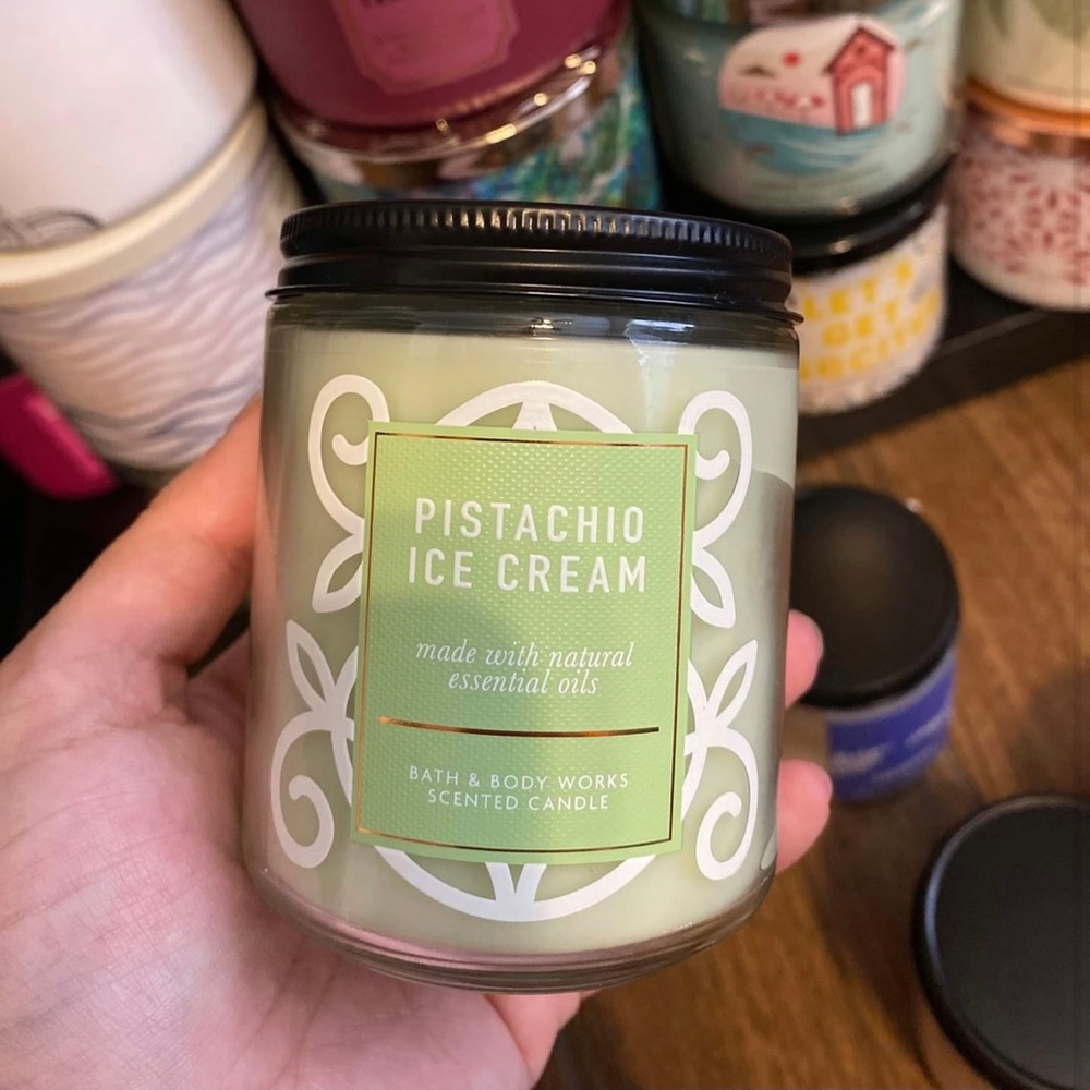 1 wick pistachio ice cream BBW candle